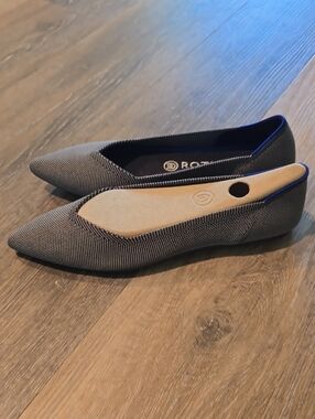 Rothy's Gray Chevron Point Size 8 - 8.5